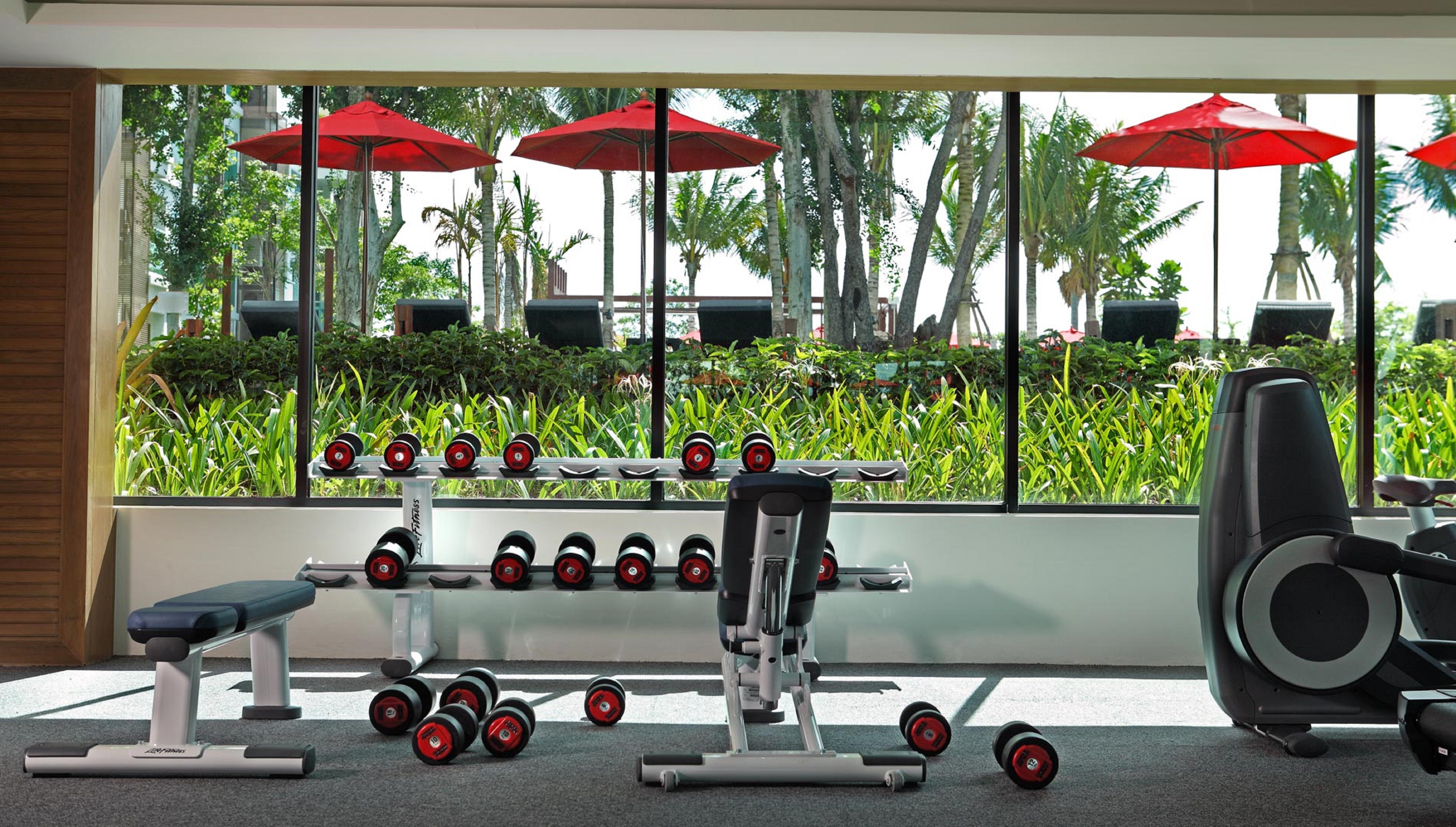Amari Hua Hin - SHA Extra Plus Exterior foto The gym at the hotel