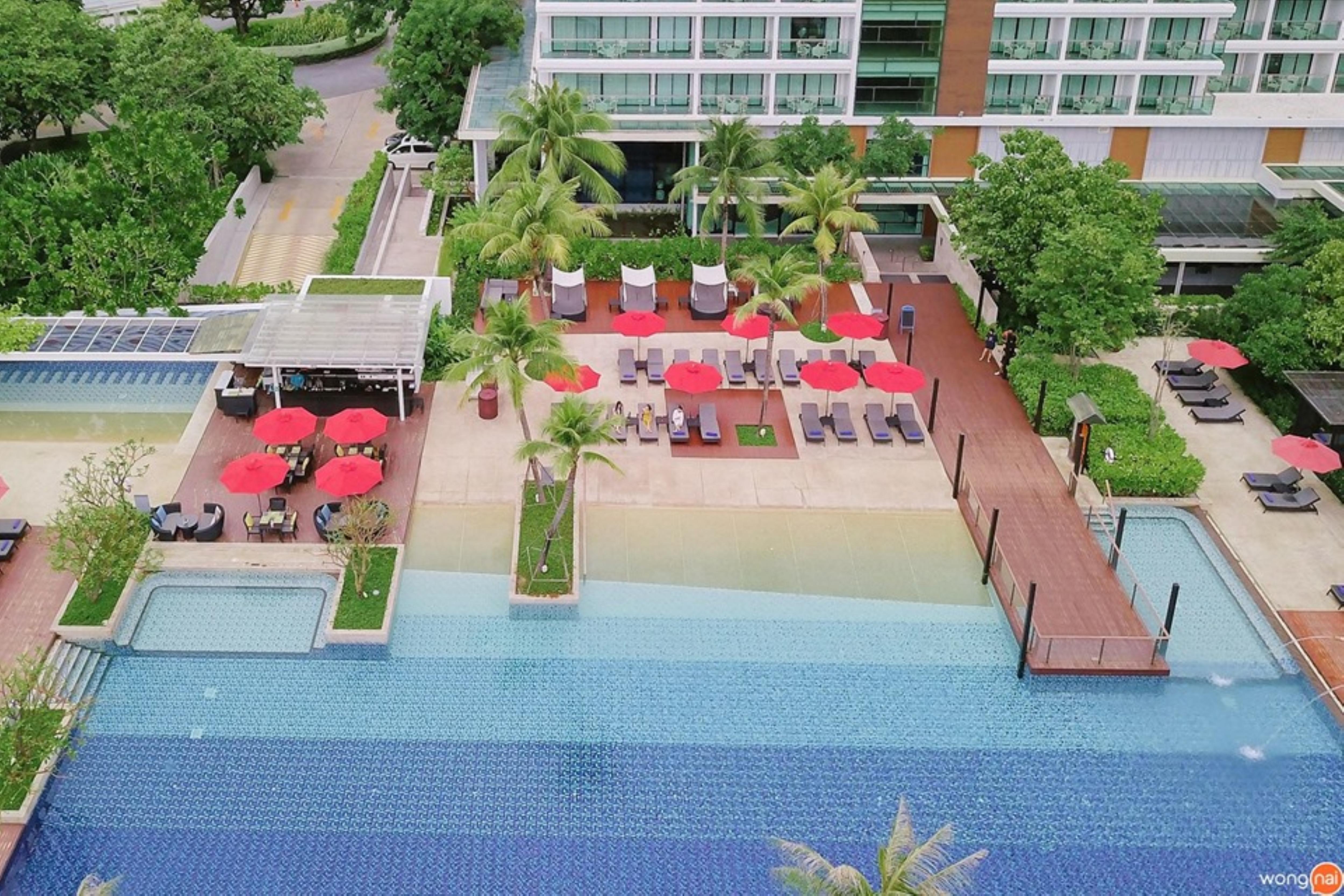 Amari Hua Hin - SHA Extra Plus Exterior foto The pool at the hotel